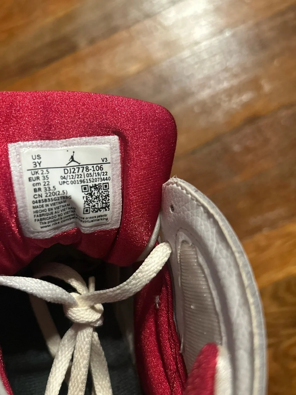 Jordan retro cardinal